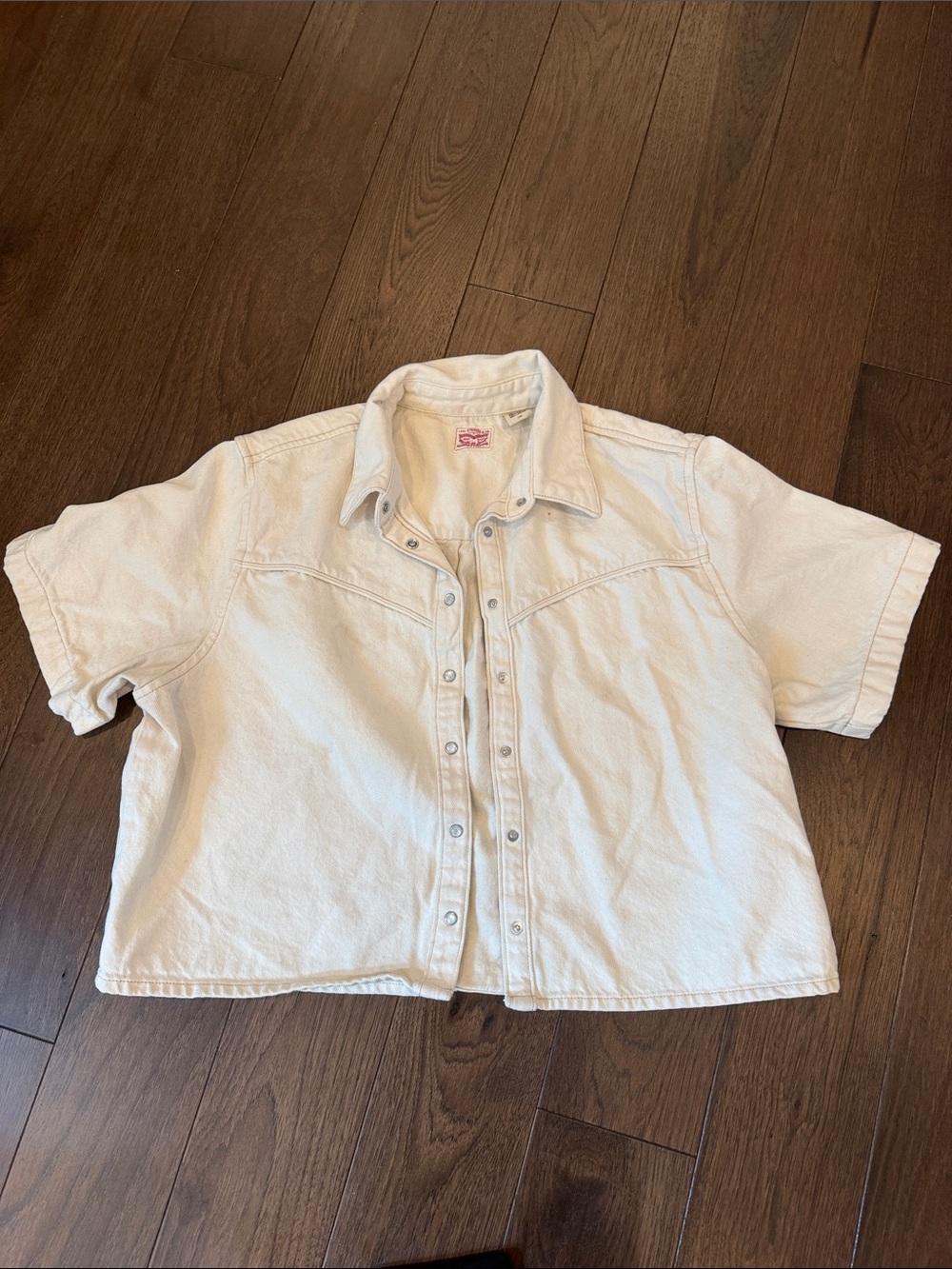 Levi’s Women’s Short-Sleeve Denim Jacket in Off White Size Large - C71-012